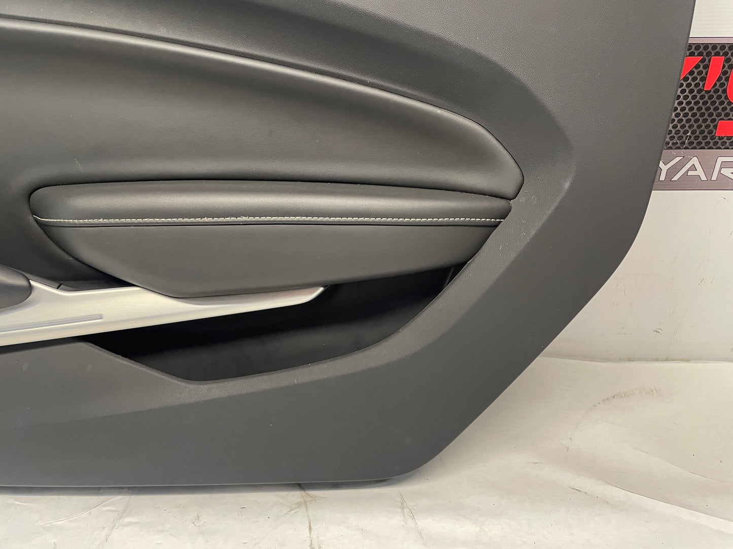 2018 Chevy Camaro SS RH Passenger Front Door Panel OEM - Day's Parts Yard