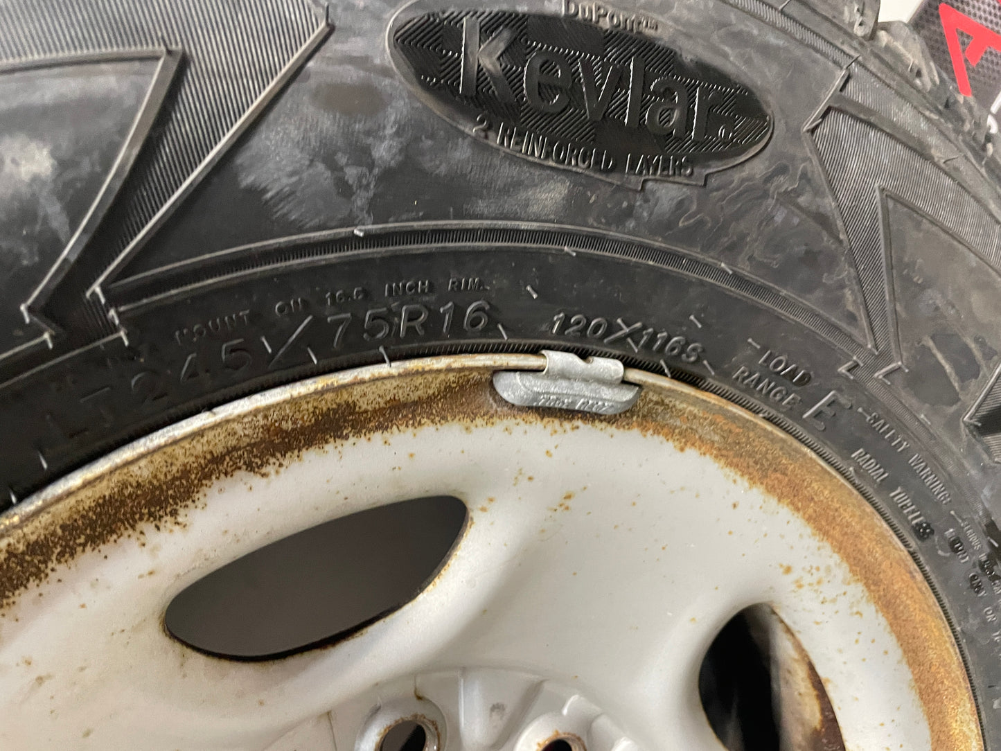 2006 Chevy Silverado C2500 Factory OEM Wheels & Tires - Day's Parts Yard
