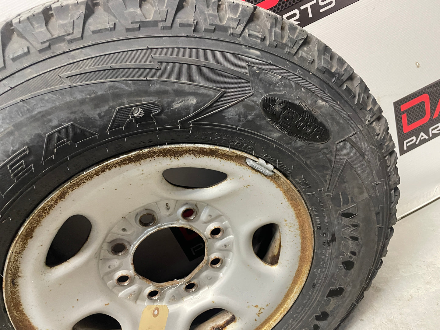 2006 Chevy Silverado C2500 Factory OEM Wheels & Tires - Day's Parts Yard