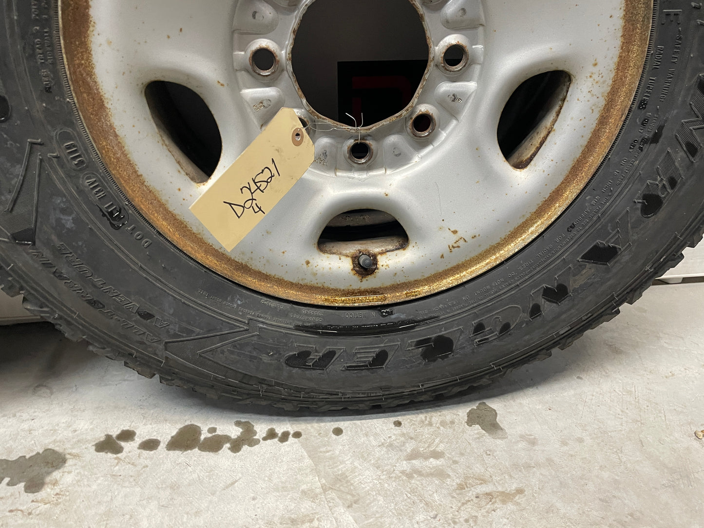 2006 Chevy Silverado C2500 Factory OEM Wheels & Tires - Day's Parts Yard