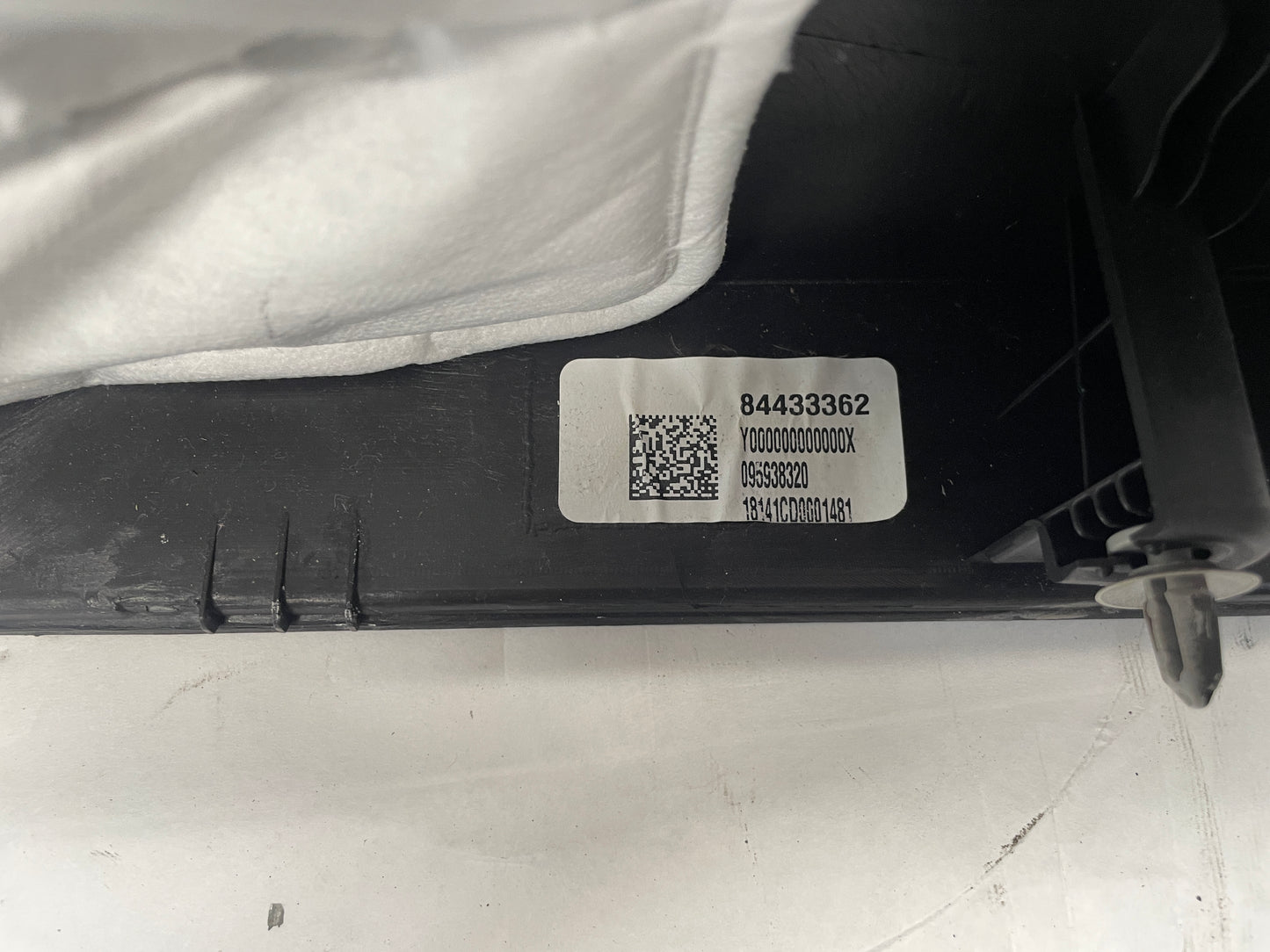 2018 Chevy Camaro SS RH Passenger Front Door Panel OEM - Day's Parts Yard