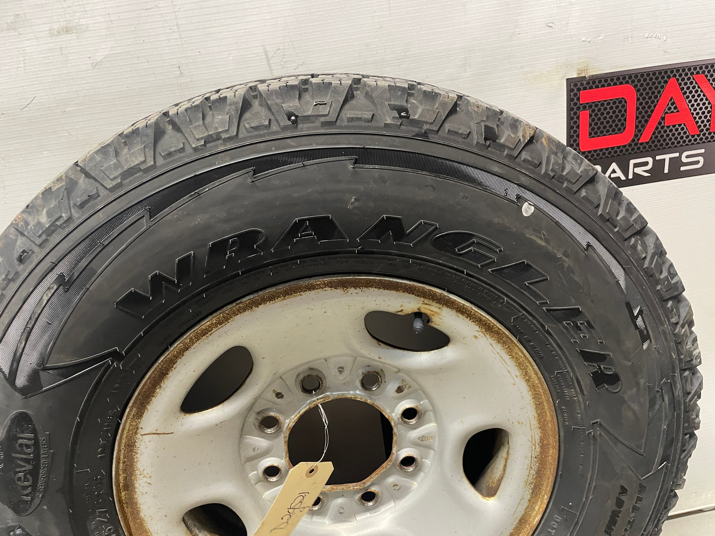 2006 Chevy Silverado C2500 Factory OEM Wheels & Tires - Day's Parts Yard