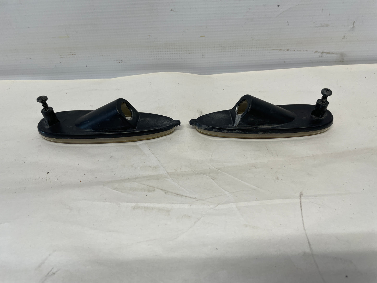 2005 Pontiac GTO LH & RH Bumper Side Marker Light - Day's Parts Yard