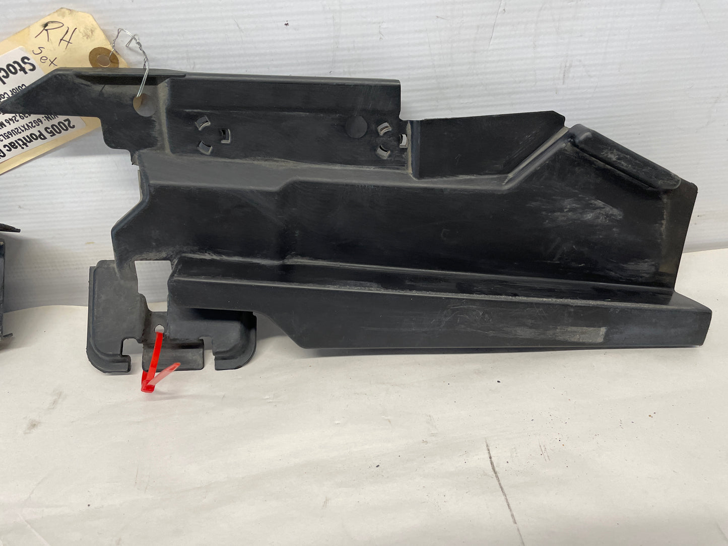 2005 Pontiac GTO LH & RH Radiator Air Baffle Trim Moldings OEM - Day's Parts Yard
