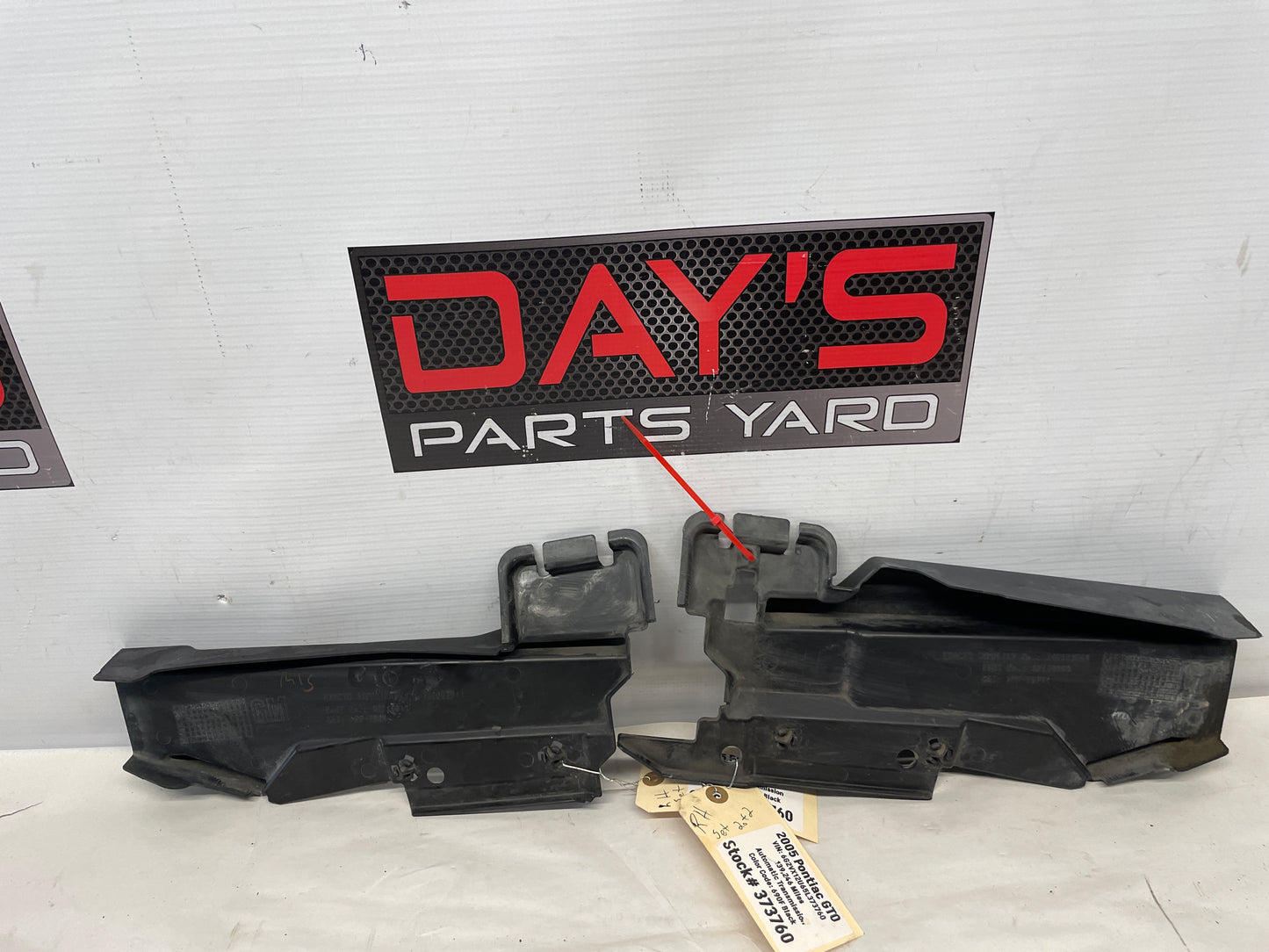 2005 Pontiac GTO LH & RH Radiator Air Baffle Trim Moldings OEM - Day's Parts Yard
