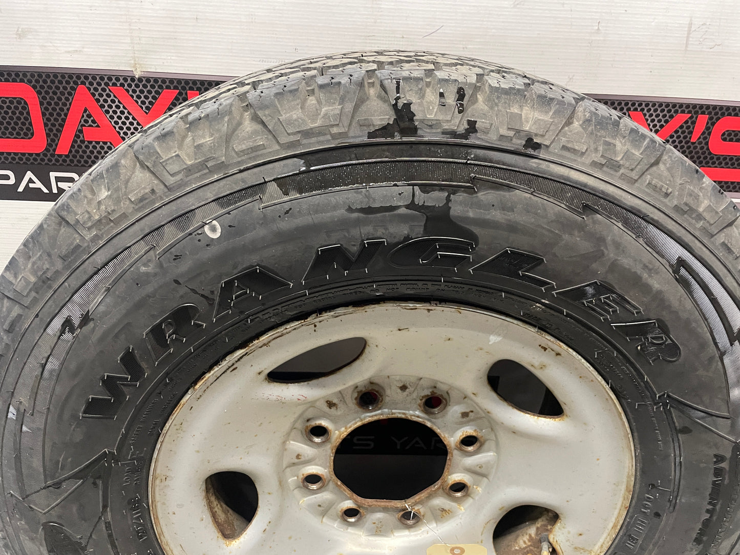 2006 Chevy Silverado C2500 Factory OEM Wheels & Tires - Day's Parts Yard
