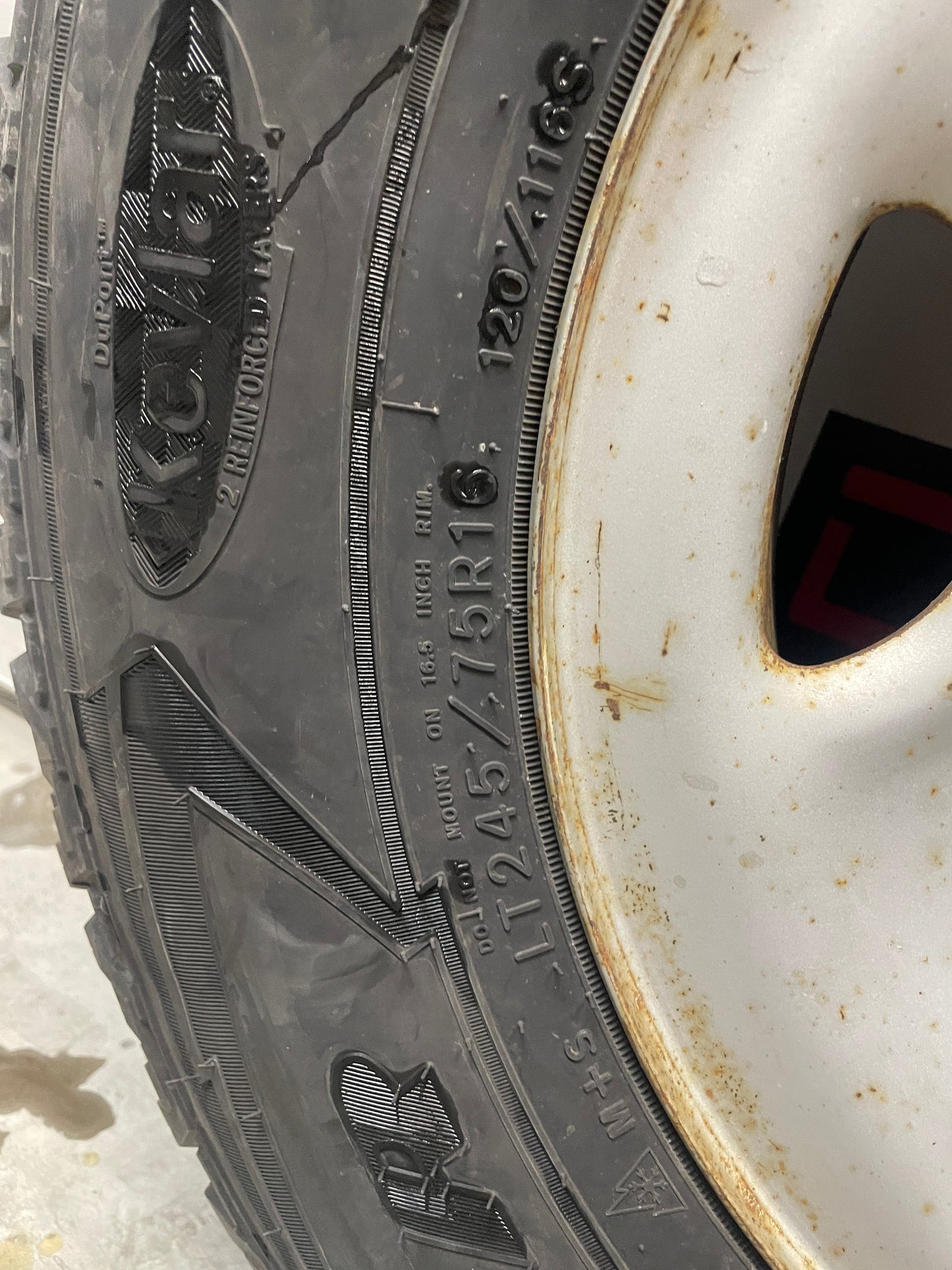 2006 Chevy Silverado C2500 Factory OEM Wheels & Tires - Day's Parts Yard