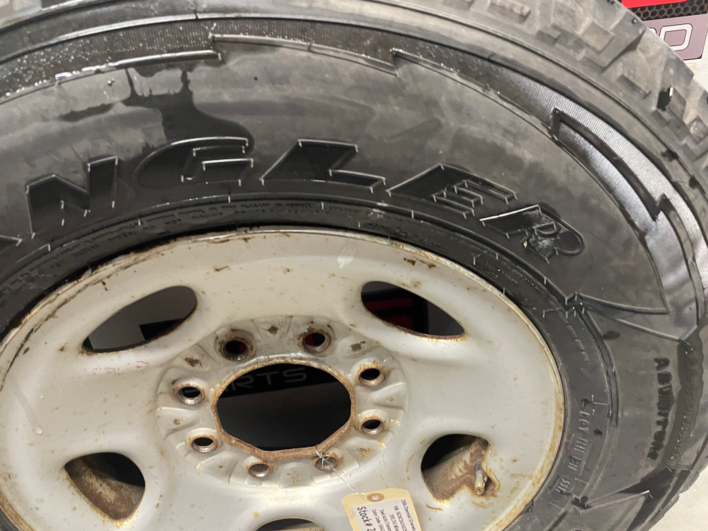 2006 Chevy Silverado C2500 Factory OEM Wheels & Tires - Day's Parts Yard