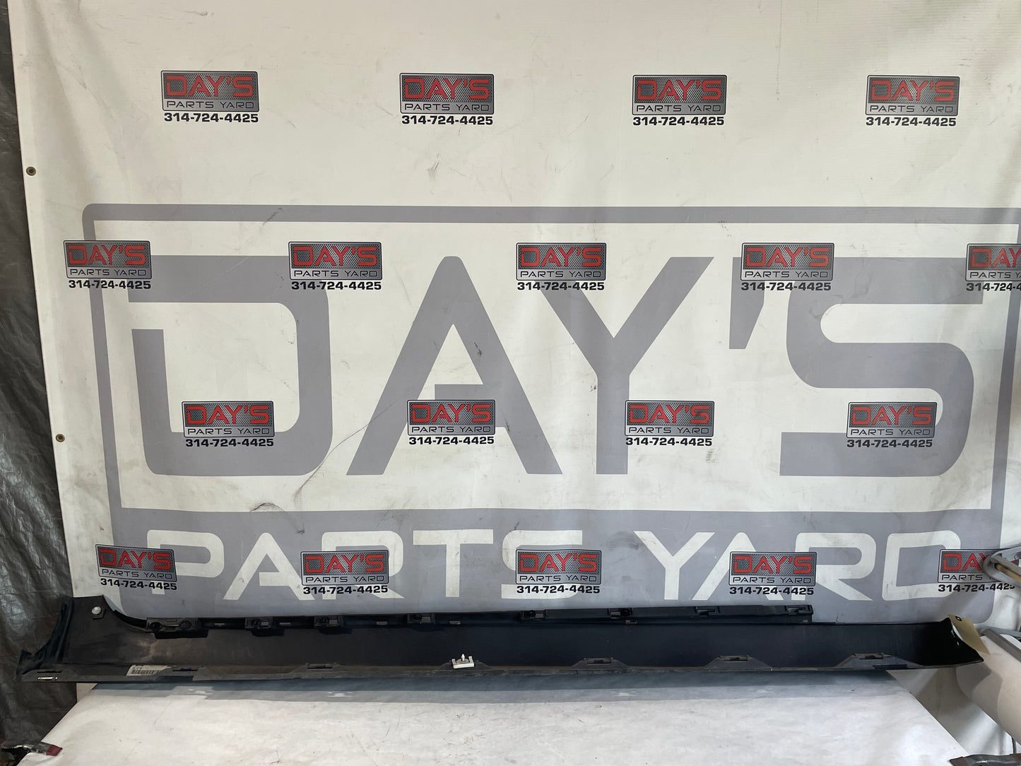 2017 Chevy SS Sedan LH Driver Rocker Molding Trim OEM - Day's Parts Yard