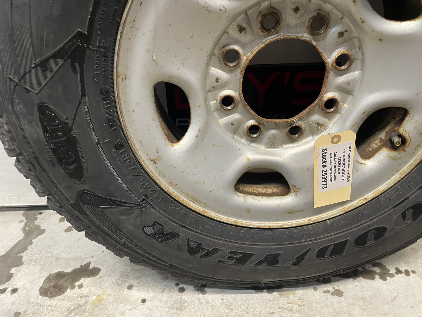 2006 Chevy Silverado C2500 Factory OEM Wheels & Tires - Day's Parts Yard