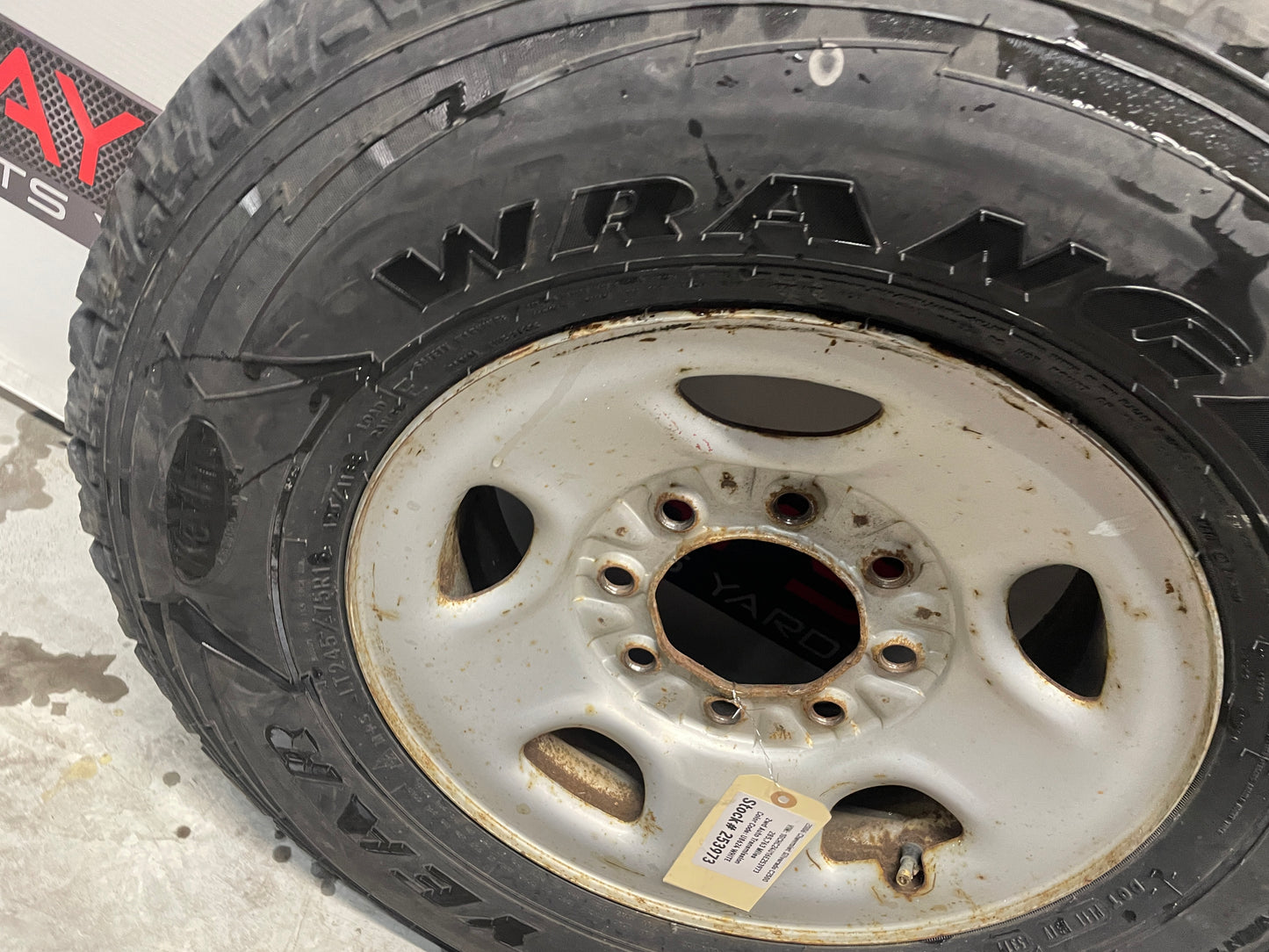 2006 Chevy Silverado C2500 Factory OEM Wheels & Tires - Day's Parts Yard