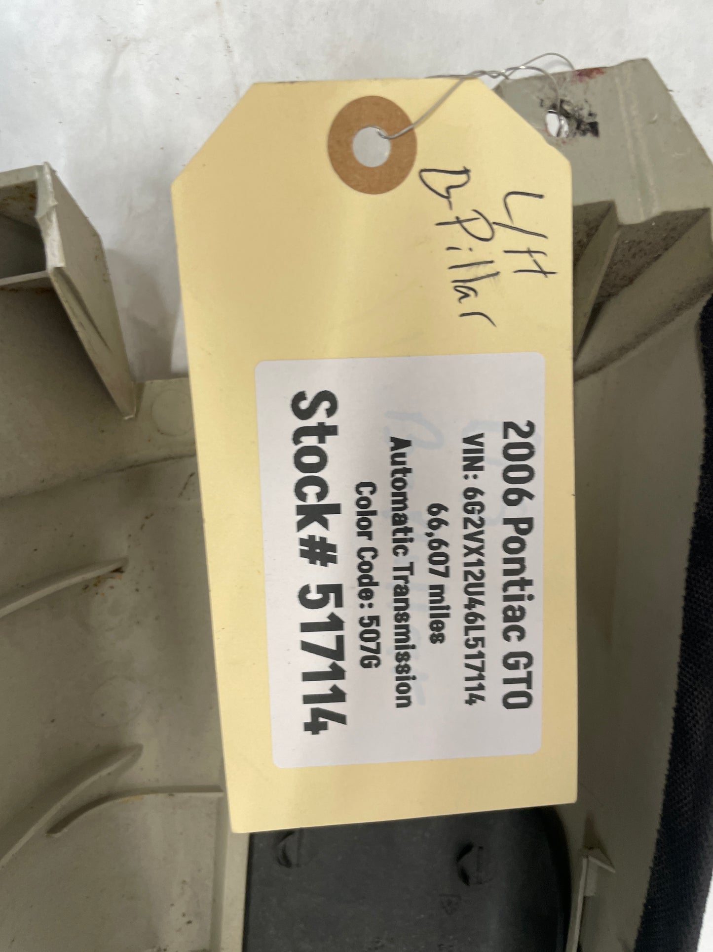 2006 Pontiac GTO RH & LH Interior Upper B Pillar Seat Belt Trim Panel Moldings OEM