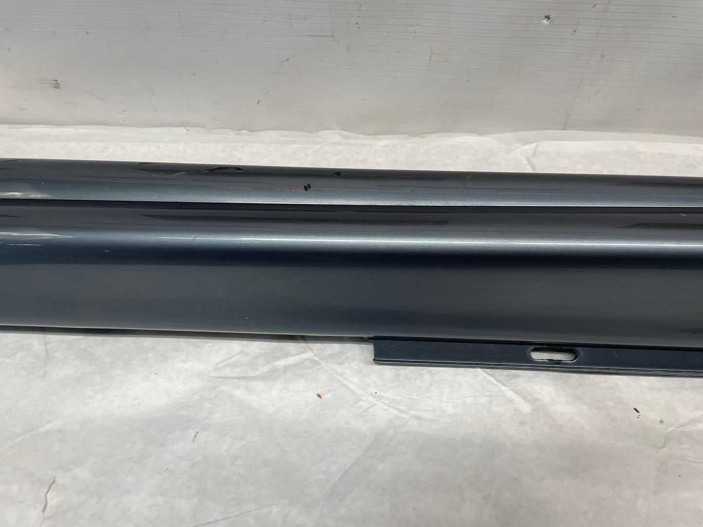 2005 Pontiac GTO LH Driver Rocker Molding Side Skirt Trim Panel OEM - Day's Parts Yard