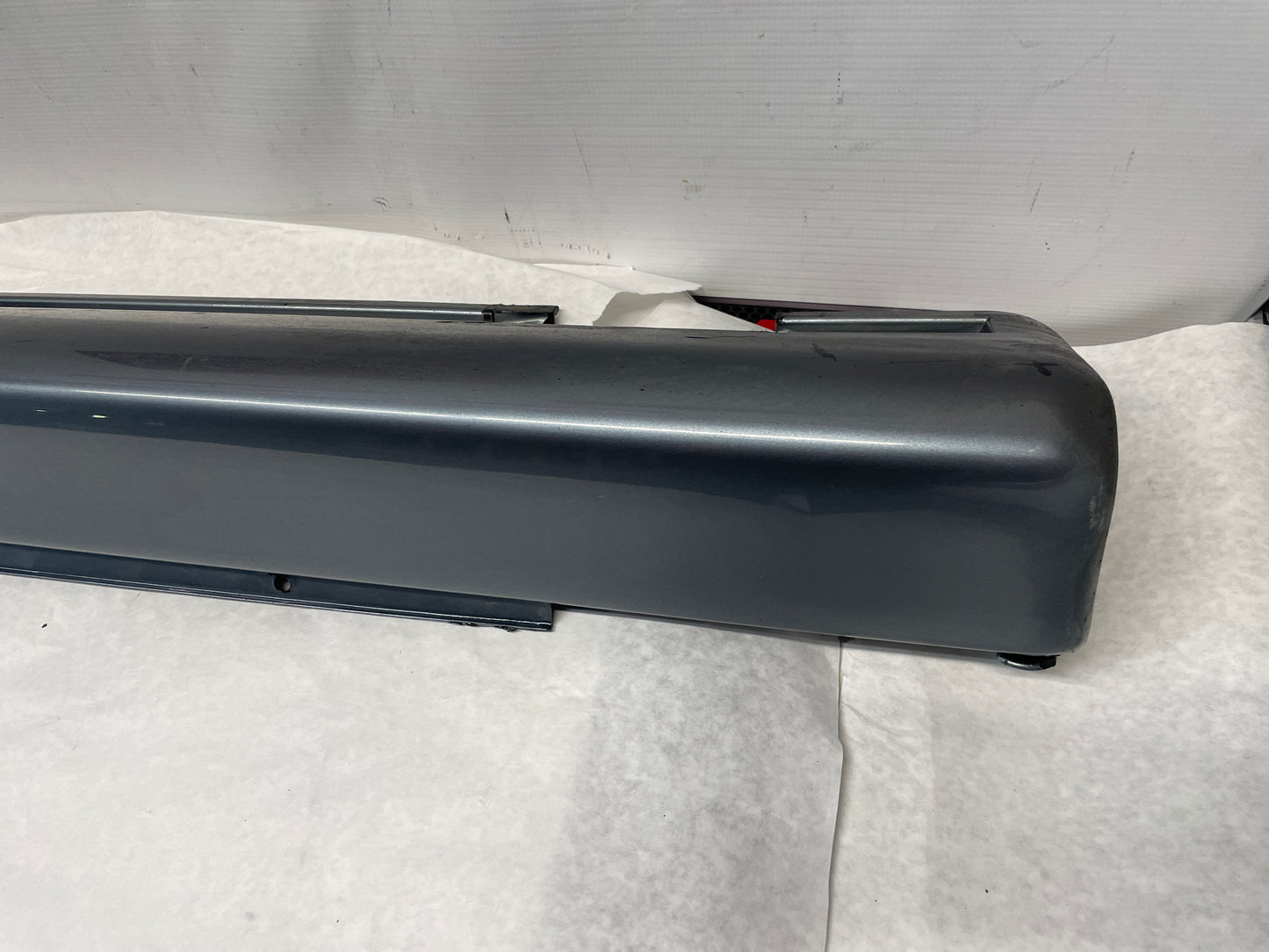 2005 Pontiac GTO LH Driver Rocker Molding Side Skirt Trim Panel OEM - Day's Parts Yard