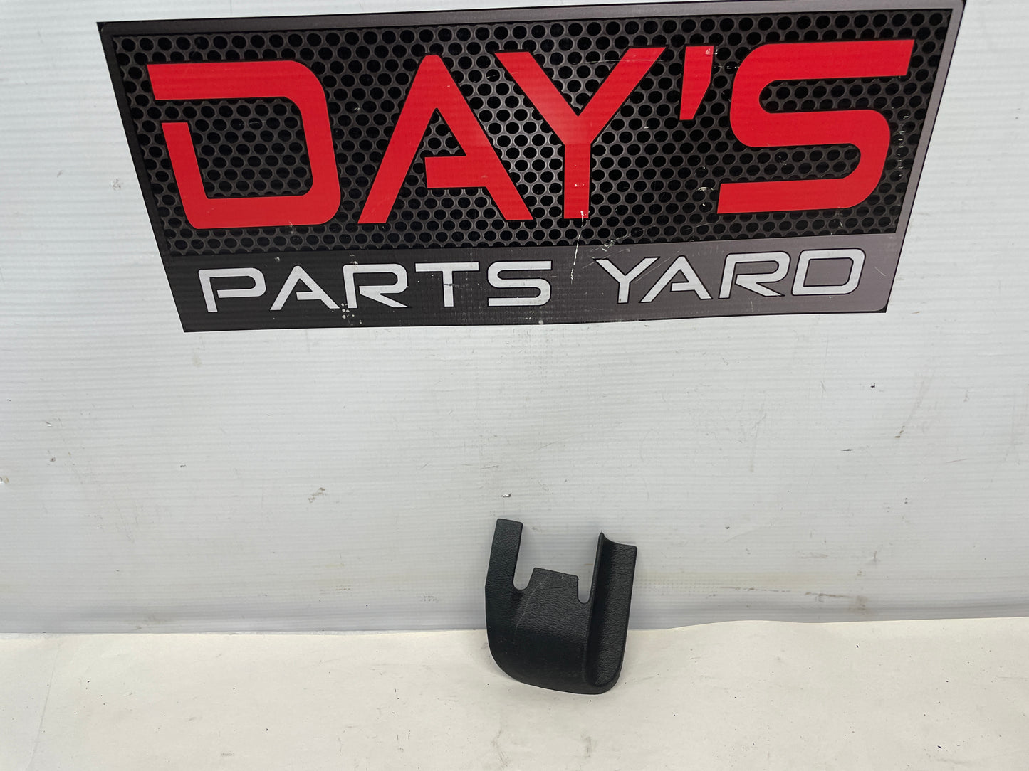 2005 Pontiac GTO LH Driver Interior Inner Seat Track Bolt Cover OEM - Day's Parts Yard