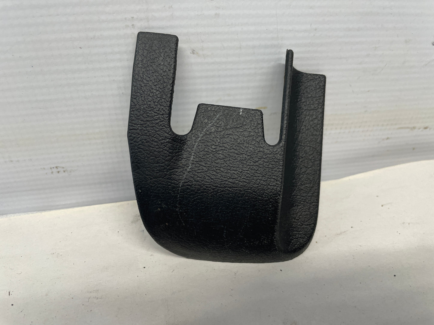 2005 Pontiac GTO LH Driver Interior Inner Seat Track Bolt Cover OEM - Day's Parts Yard