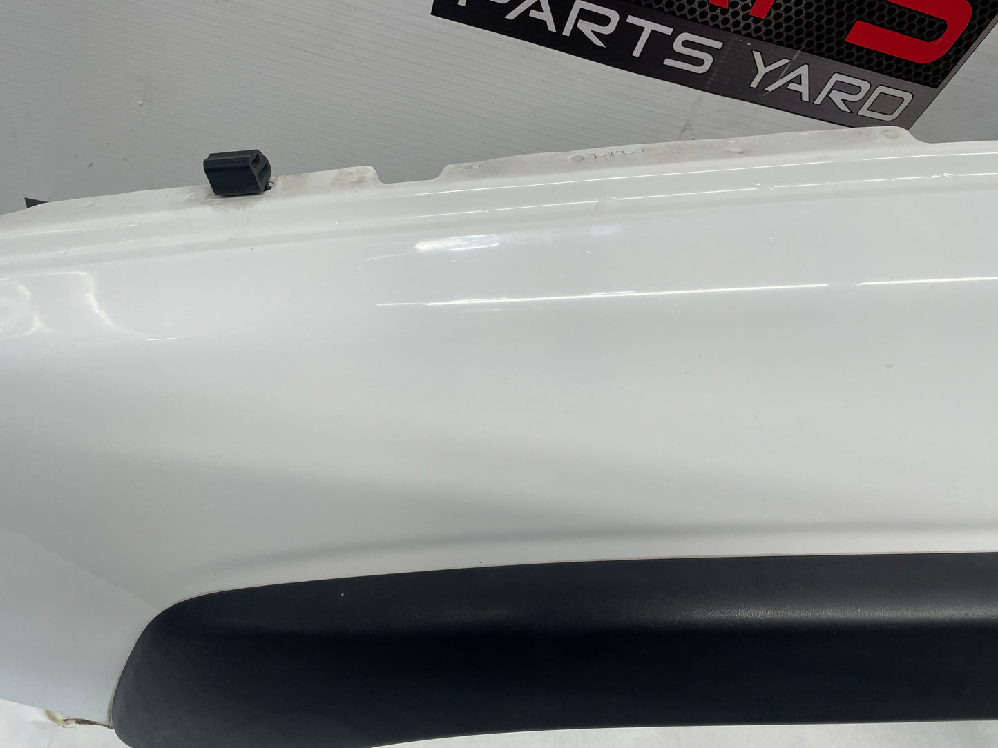 2003 Chevy Silverado C3500 LH Driver Fender OEM - Day's Parts Yard