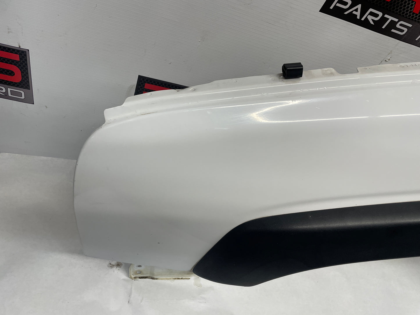 2003 Chevy Silverado C3500 LH Driver Fender OEM - Day's Parts Yard