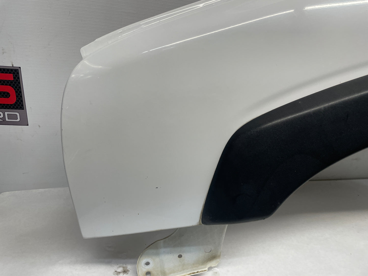 2003 Chevy Silverado C3500 LH Driver Fender OEM - Day's Parts Yard