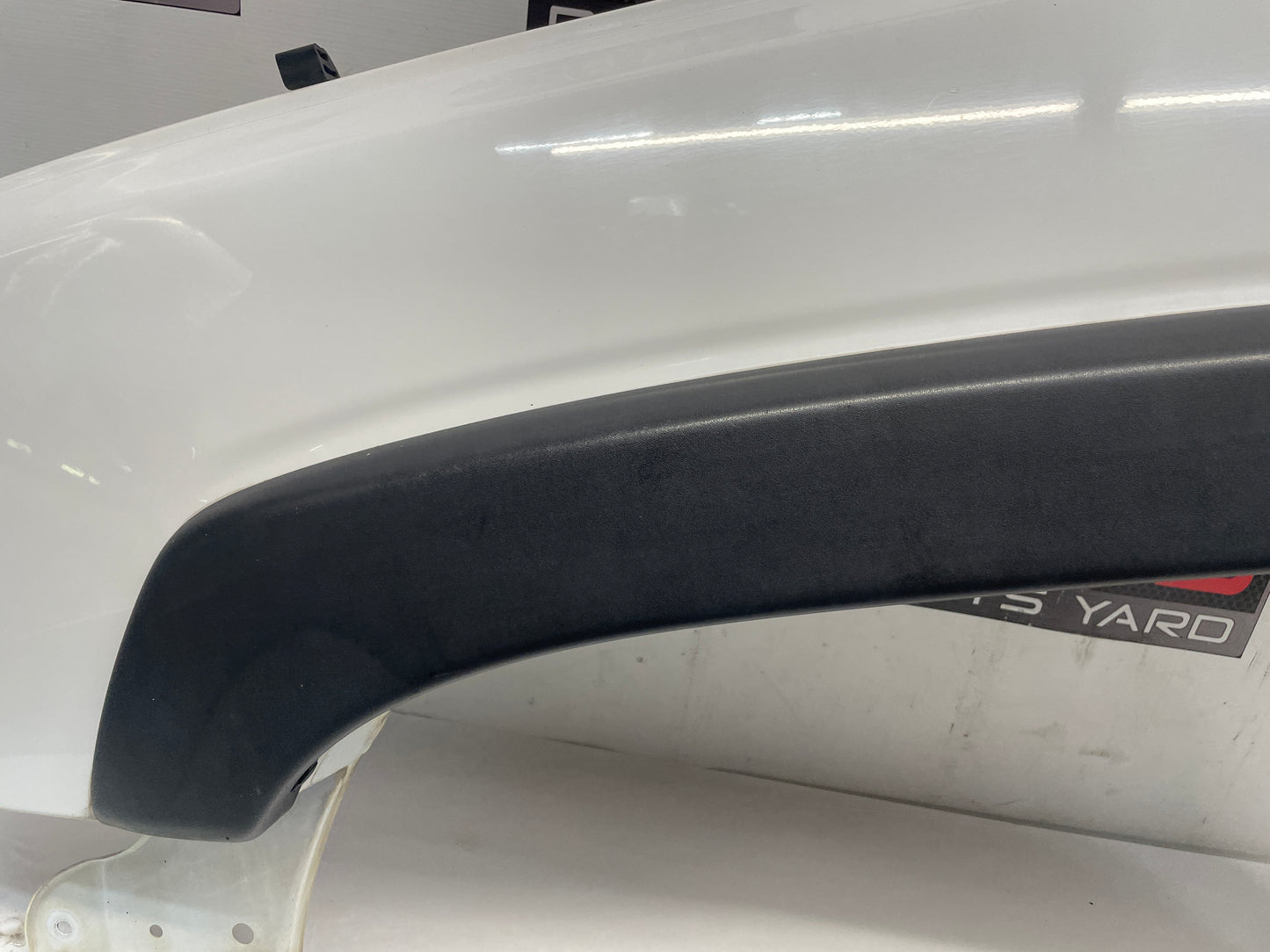 2003 Chevy Silverado C3500 LH Driver Fender OEM - Day's Parts Yard