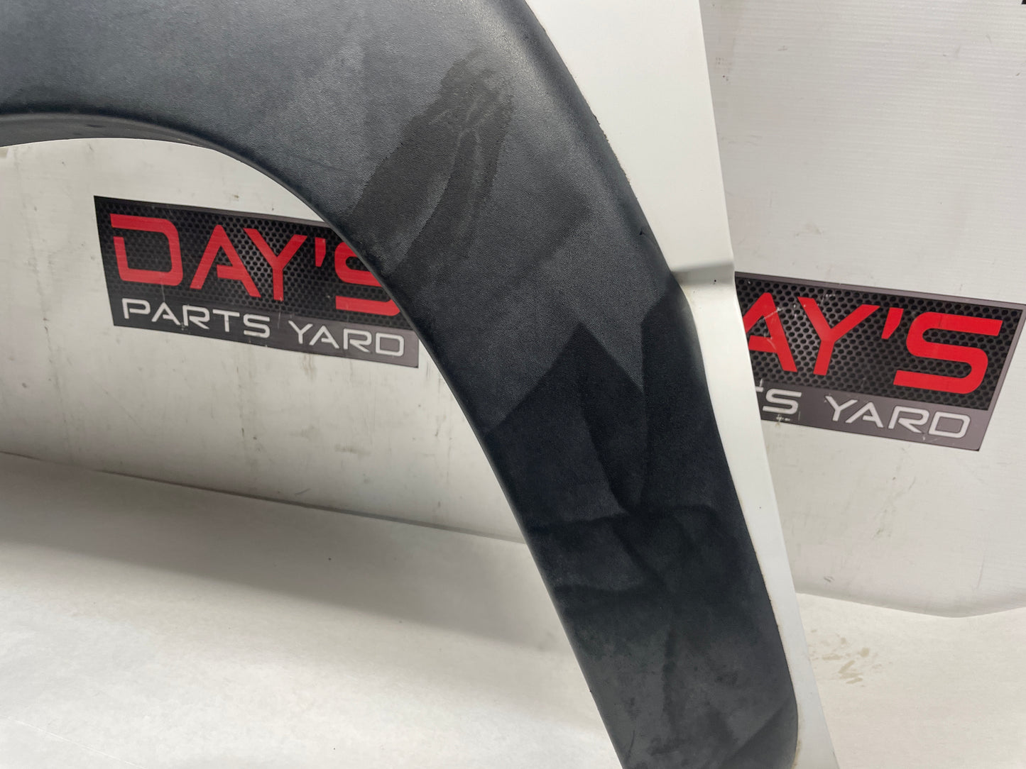 2003 Chevy Silverado C3500 LH Driver Fender OEM - Day's Parts Yard