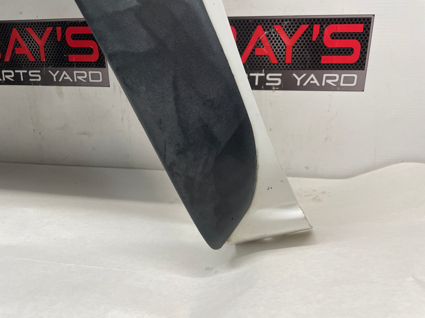 2003 Chevy Silverado C3500 LH Driver Fender OEM - Day's Parts Yard
