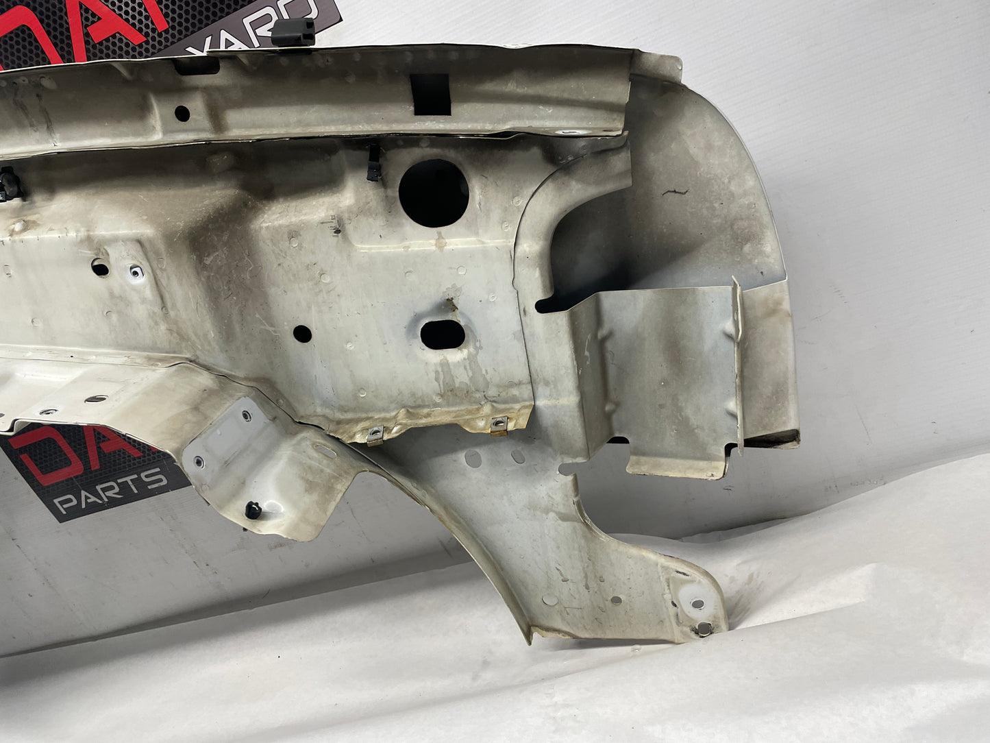 2003 Chevy Silverado C3500 LH Driver Fender OEM - Day's Parts Yard