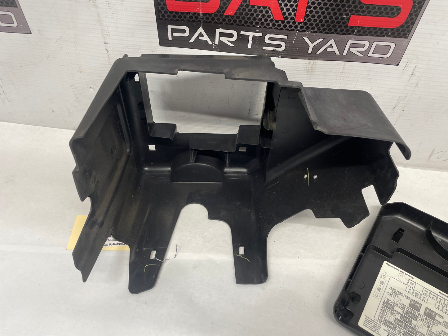 2003 Chevy Silverado C2500 Fuse Relay Wire Harness Junction Box Block OEM - Day's Parts Yard