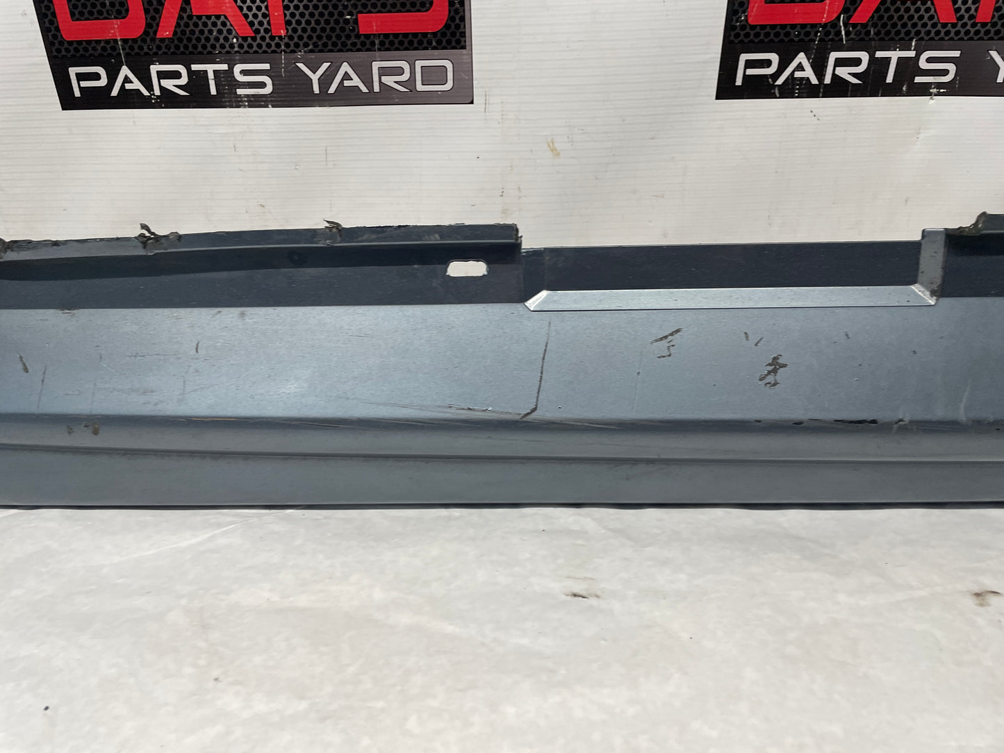 2005 Pontiac GTO RH Passenger Rocker Molding Side Skirt Panel Trim OEM - Day's Parts Yard