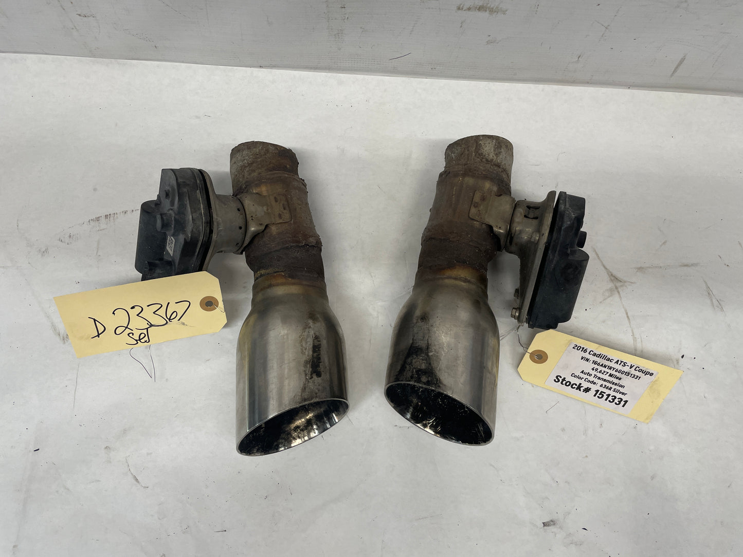 2016 Cadillac ATS-V RH & LH Exhaust Actuator Valves Set OEM - Day's Parts Yard