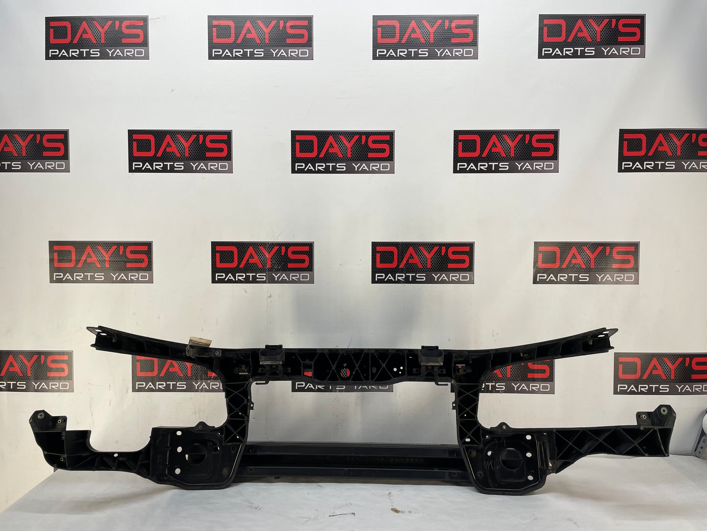 2009 Pontiac G8 Radiator Core Support Bracket OEM - Day's Parts Yard