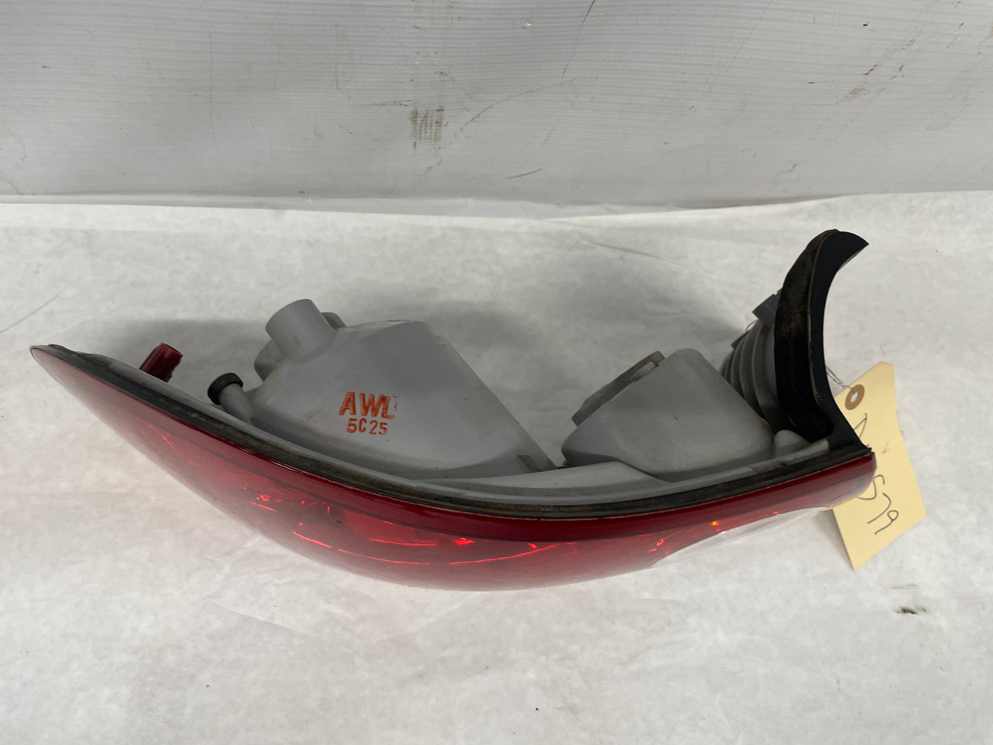2005 Pontiac GTO LH Driver Tail Light Taillight Lamp OEM - Day's Parts Yard