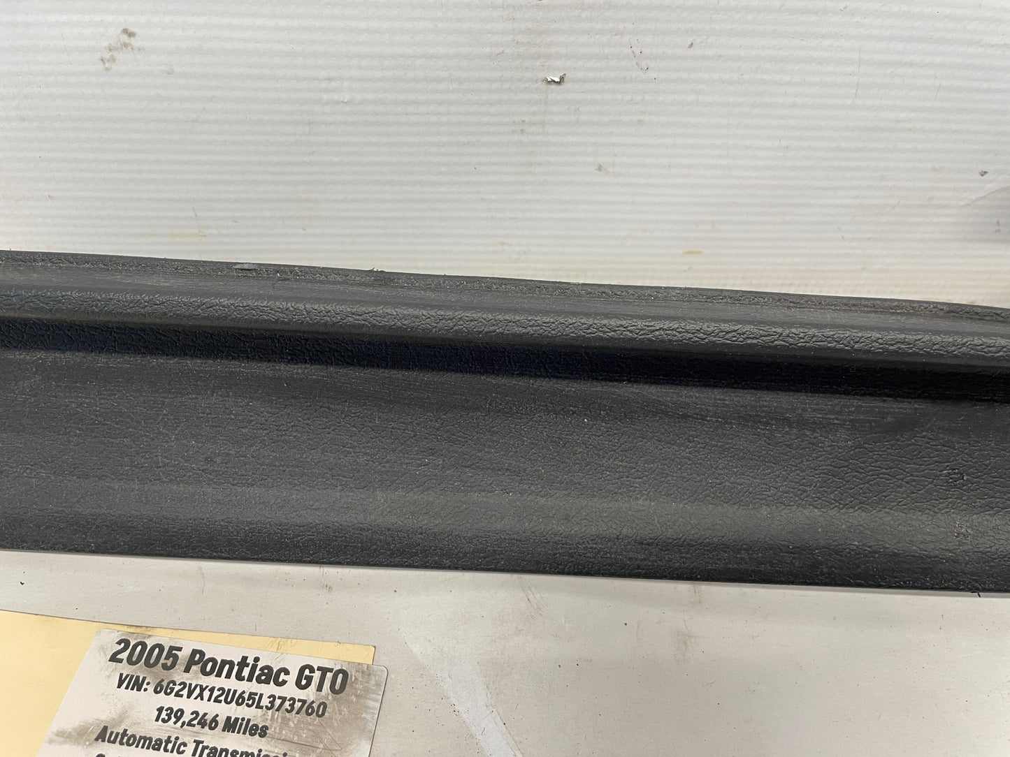 2005 Pontiac GTO Complete RH Passenger 4pc Seat Rail Frame Trim Set OEM - Day's Parts Yard