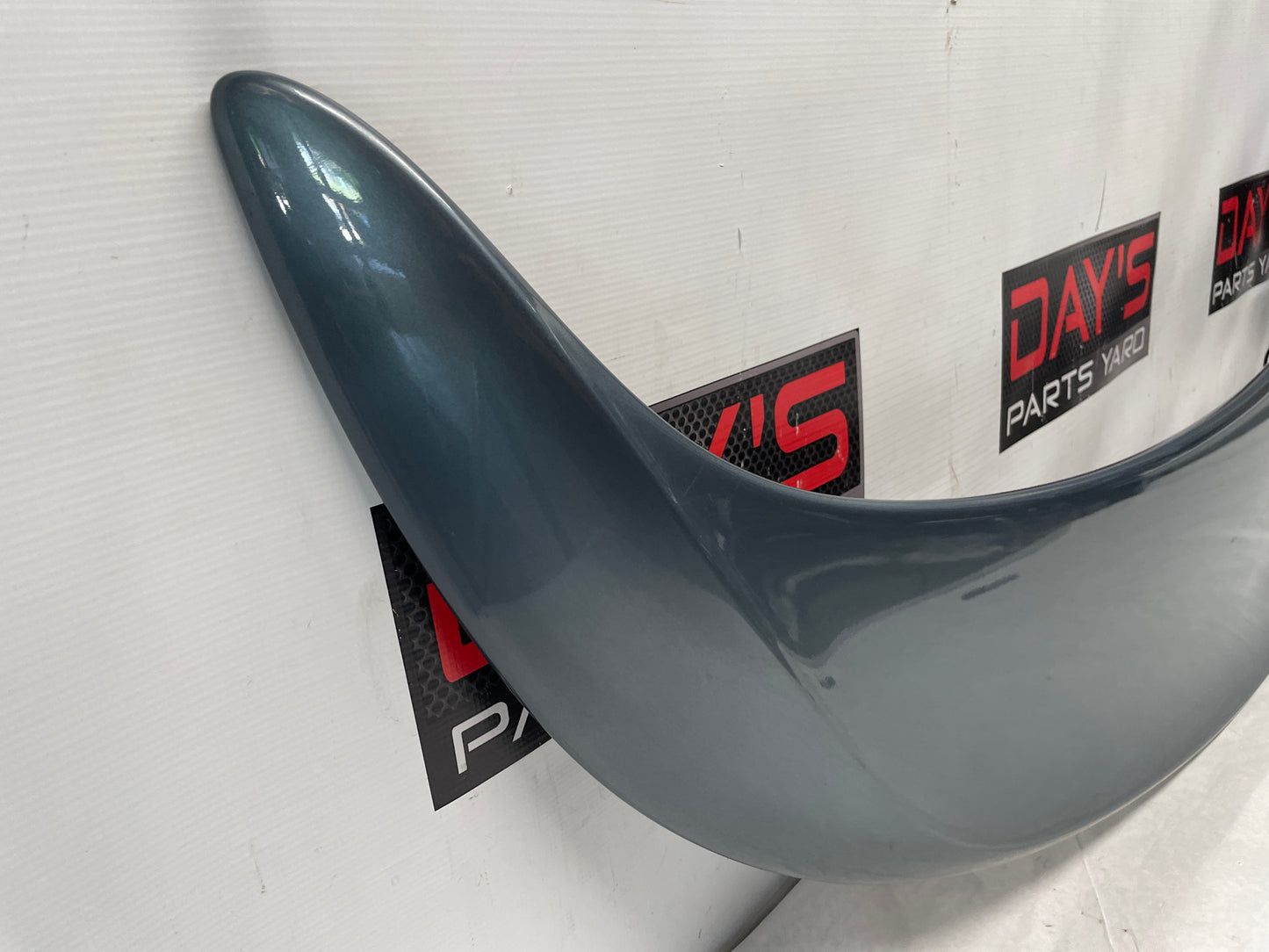 2005 Pontiac GTO Trunk Deck Lid Spoiler Wing w/ Light OEM - Day's Parts Yard