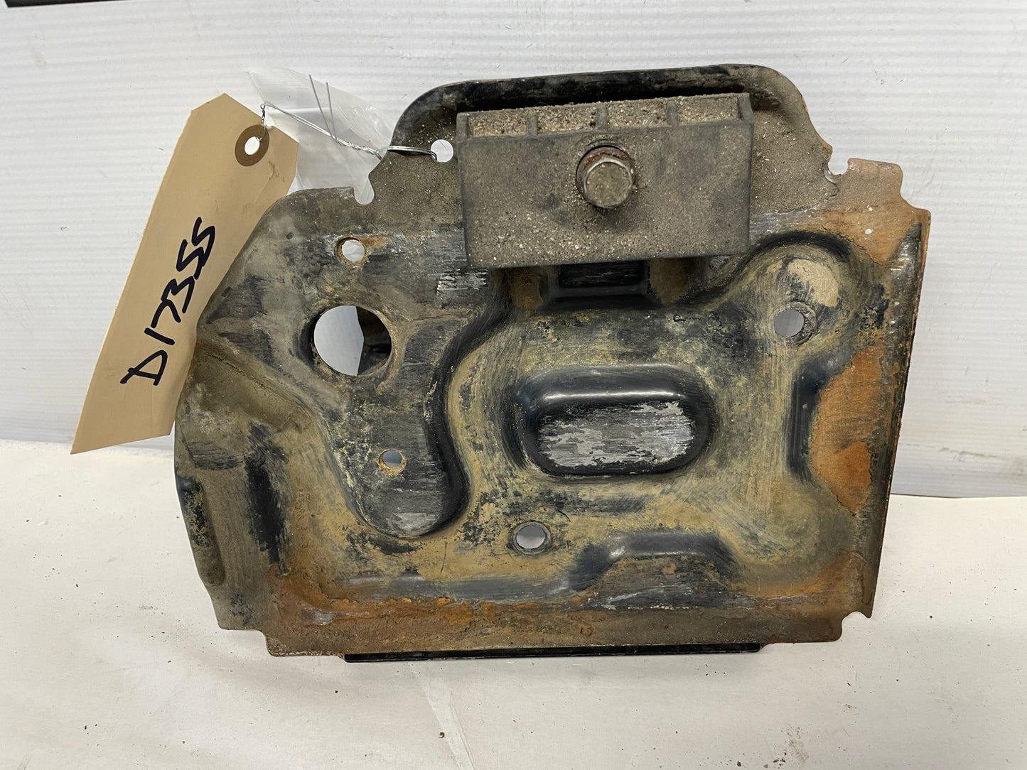 2005 Pontiac GTO Battery Tray OEM - Day's Parts Yard