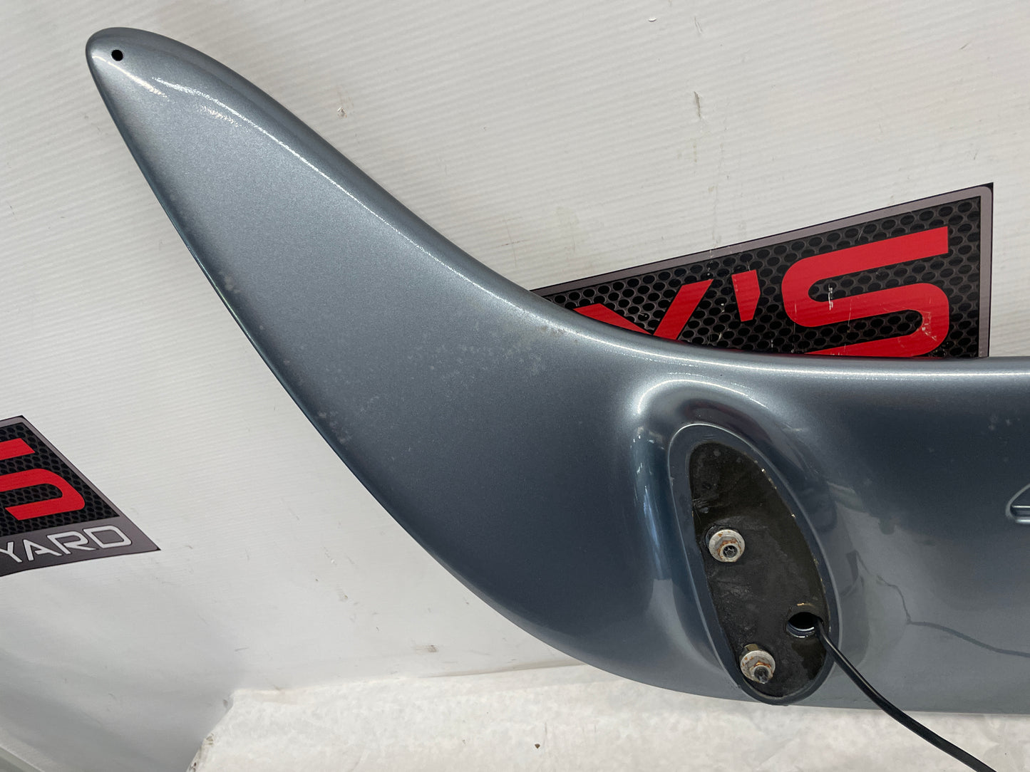 2005 Pontiac GTO Trunk Deck Lid Spoiler Wing w/ Light OEM - Day's Parts Yard
