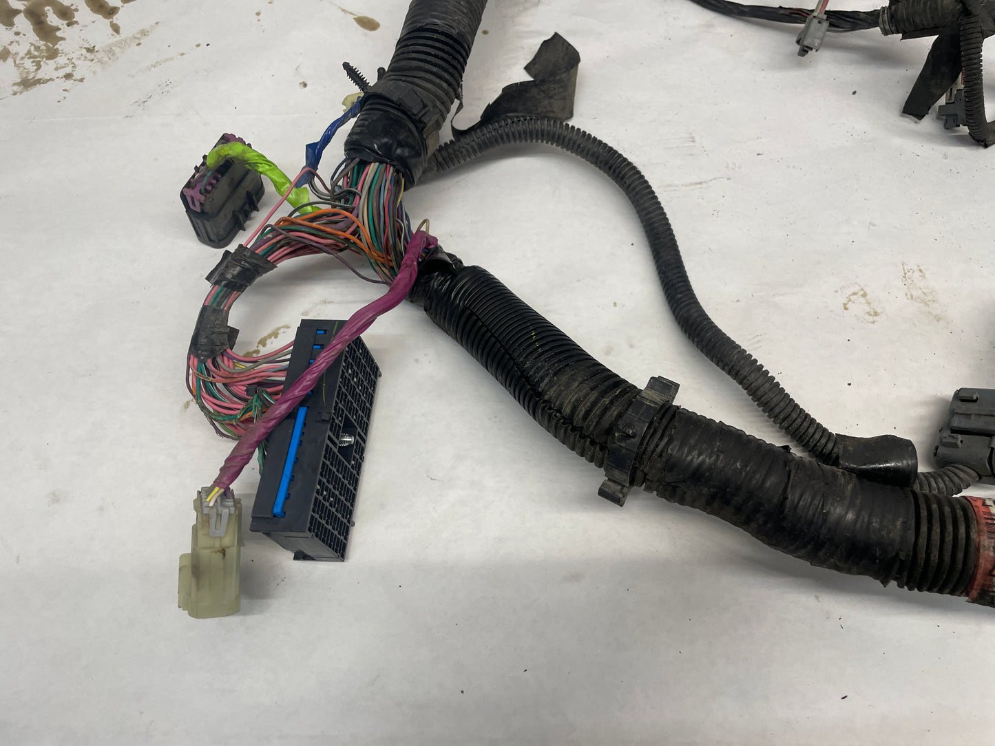 2006 Chevy Silverado C2500 Engine Motor Transmission Wire Wiring Harness OEM - Day's Parts Yard