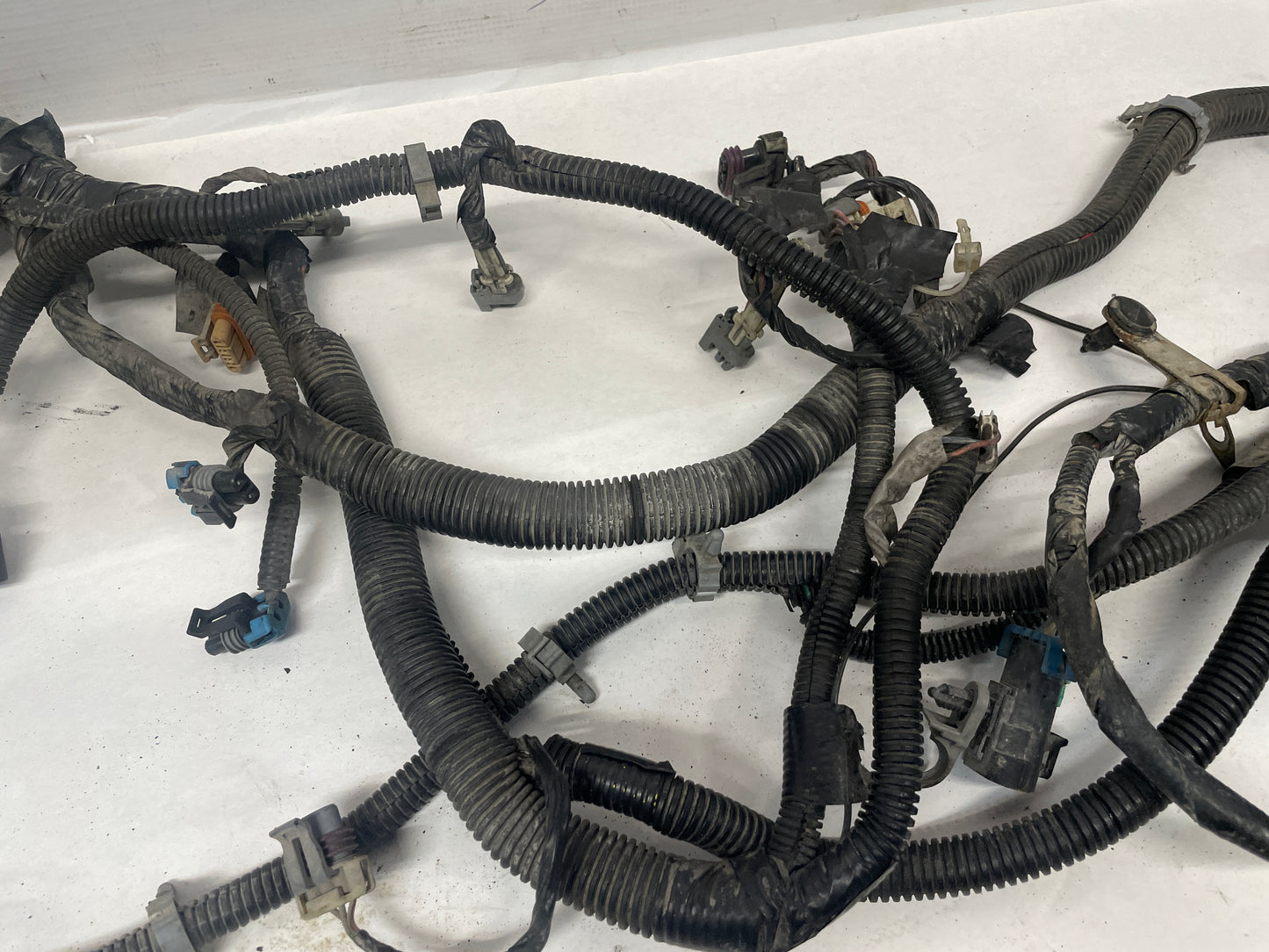 2006 Chevy Silverado C2500 Engine Motor Transmission Wire Wiring Harness OEM - Day's Parts Yard