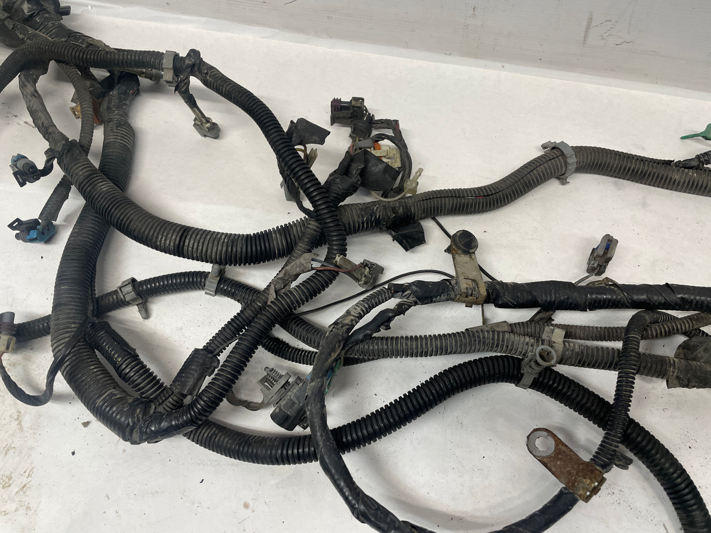 2006 Chevy Silverado C2500 Engine Motor Transmission Wire Wiring Harness OEM - Day's Parts Yard