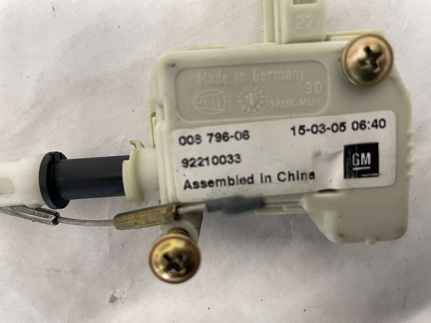 2005 Pontiac GTO Trunk Deck Lid Lock Actuator w/ Linkage OEM - Day's Parts Yard