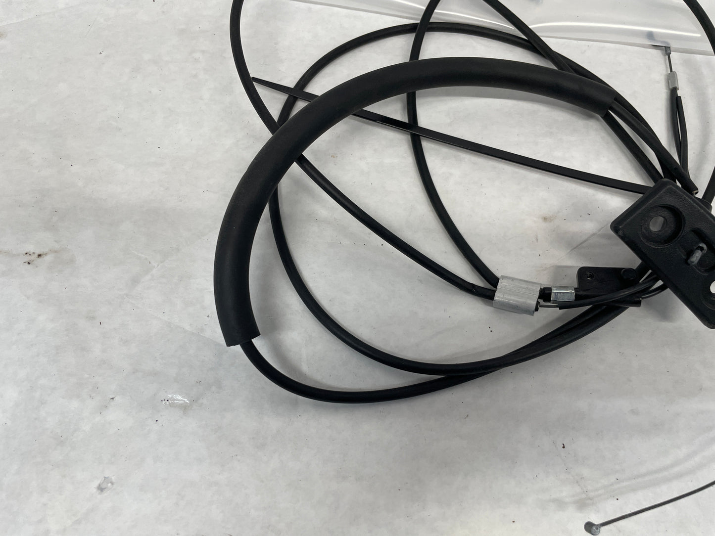 2005 Pontiac GTO Trunk Release Cable OEM - Day's Parts Yard