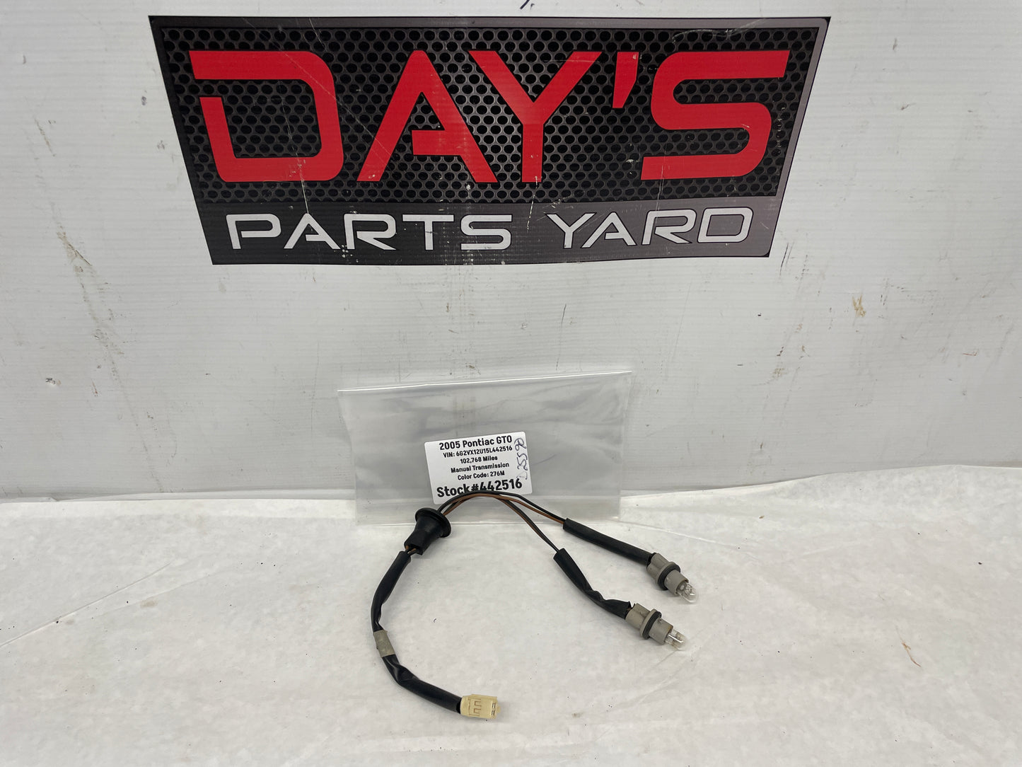 2005 Pontiac GTO License Plate Tag Light Wire Harness OEM - Day's Parts Yard