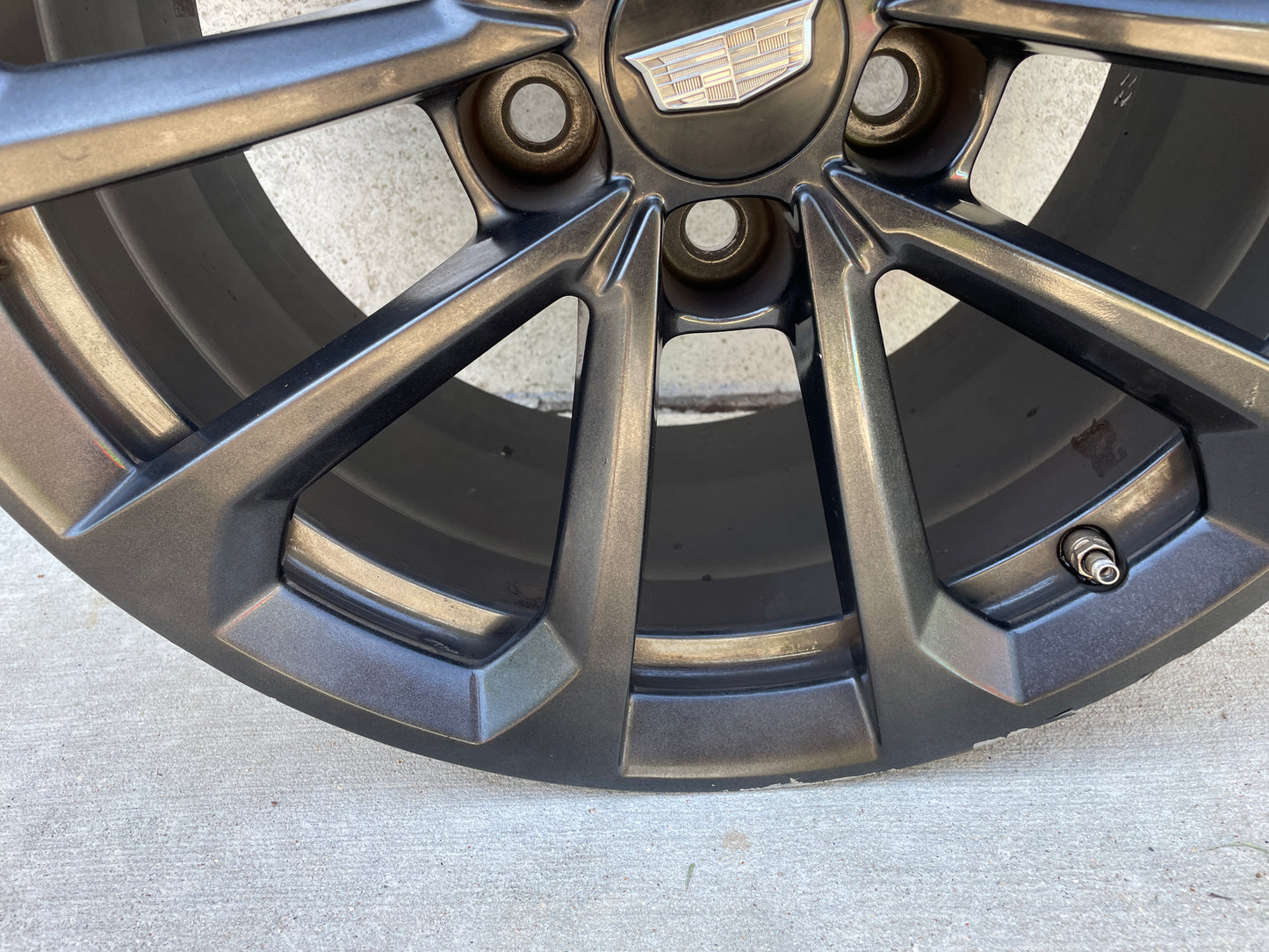 2017 Cadillac ATS-V Coupe Factory OEM Rear Wheel 18X9.5 OEM - Day's Parts Yard