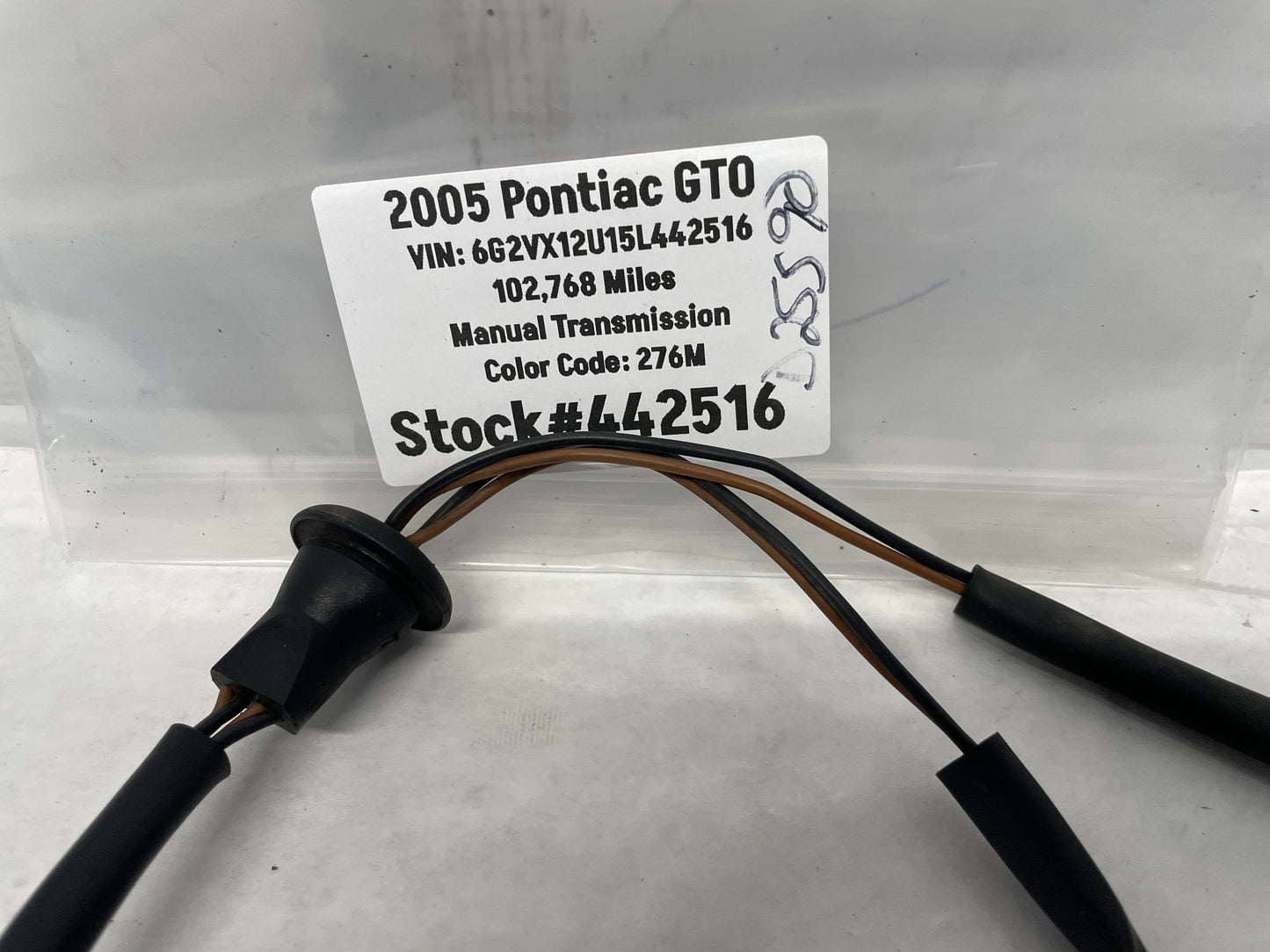 2005 Pontiac GTO License Plate Tag Light Wire Harness OEM - Day's Parts Yard