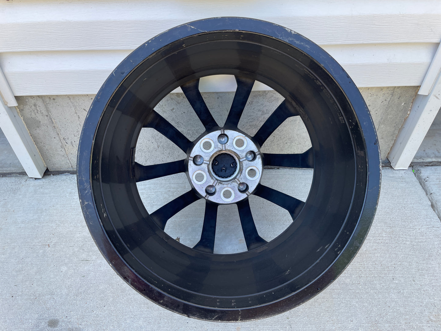 2017 Cadillac ATS-V Coupe Factory OEM Rear Wheel 18X9.5 OEM - Day's Parts Yard