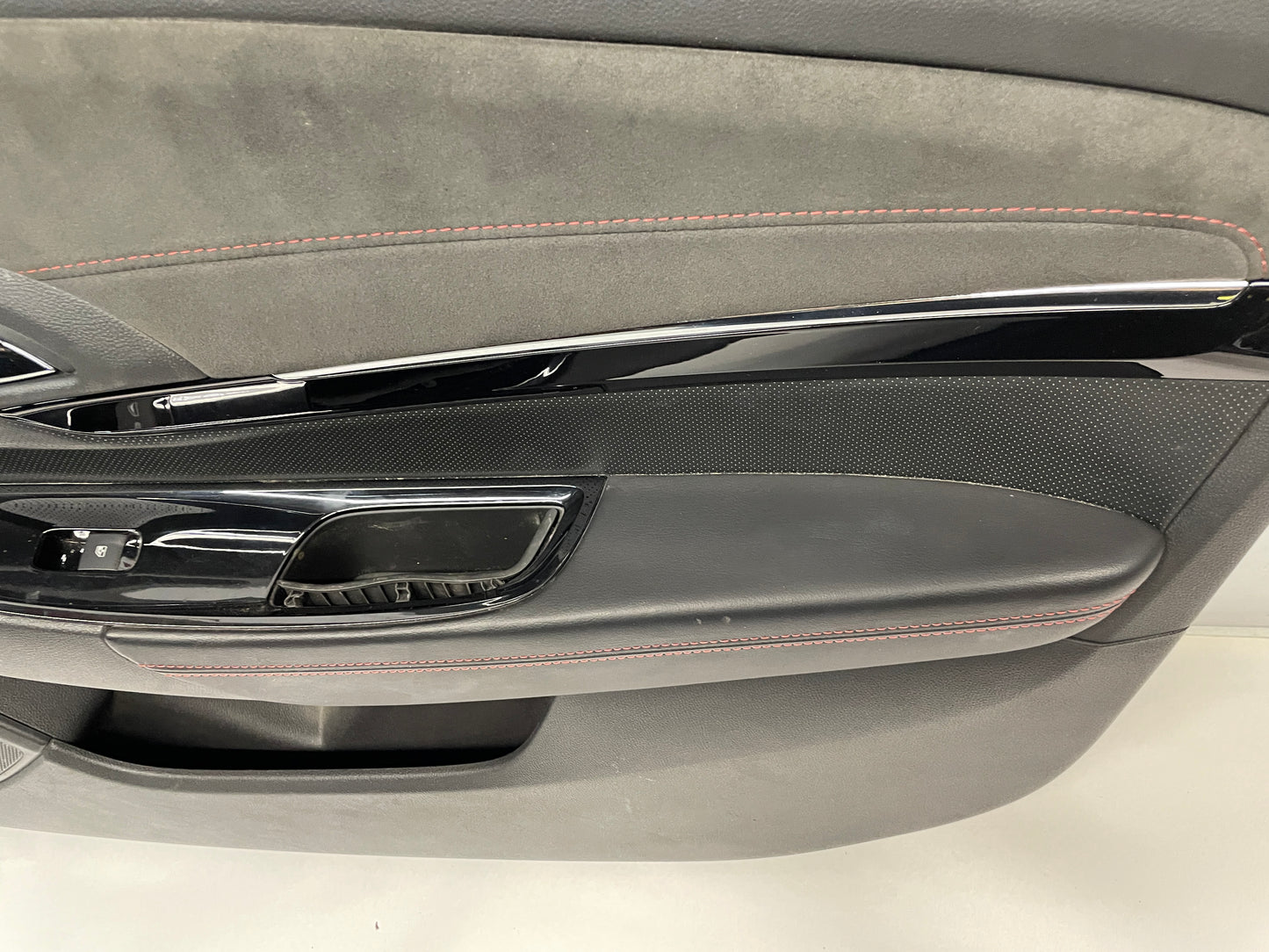 2017 Chevy SS Sedan RH Passenger Front Interior Door Panel OEM - Day's Parts Yard