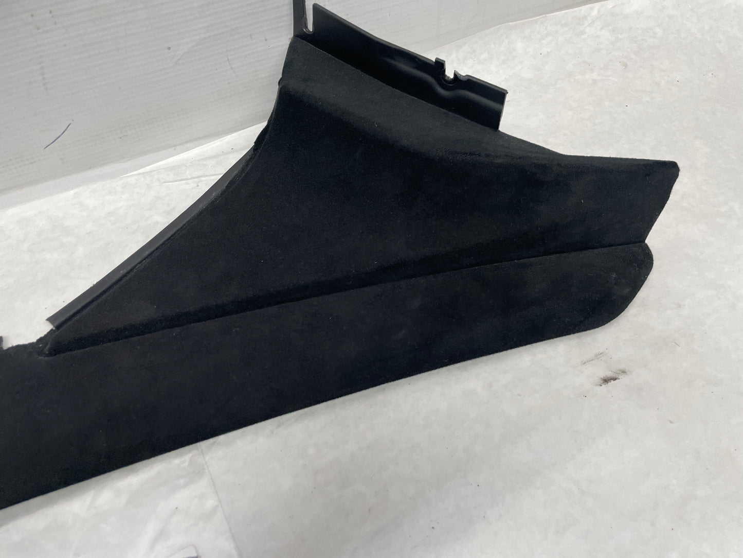 2005 Pontiac GTO RH & LH Console Interior Black Suede Trim Panels OEM - Day's Parts Yard
