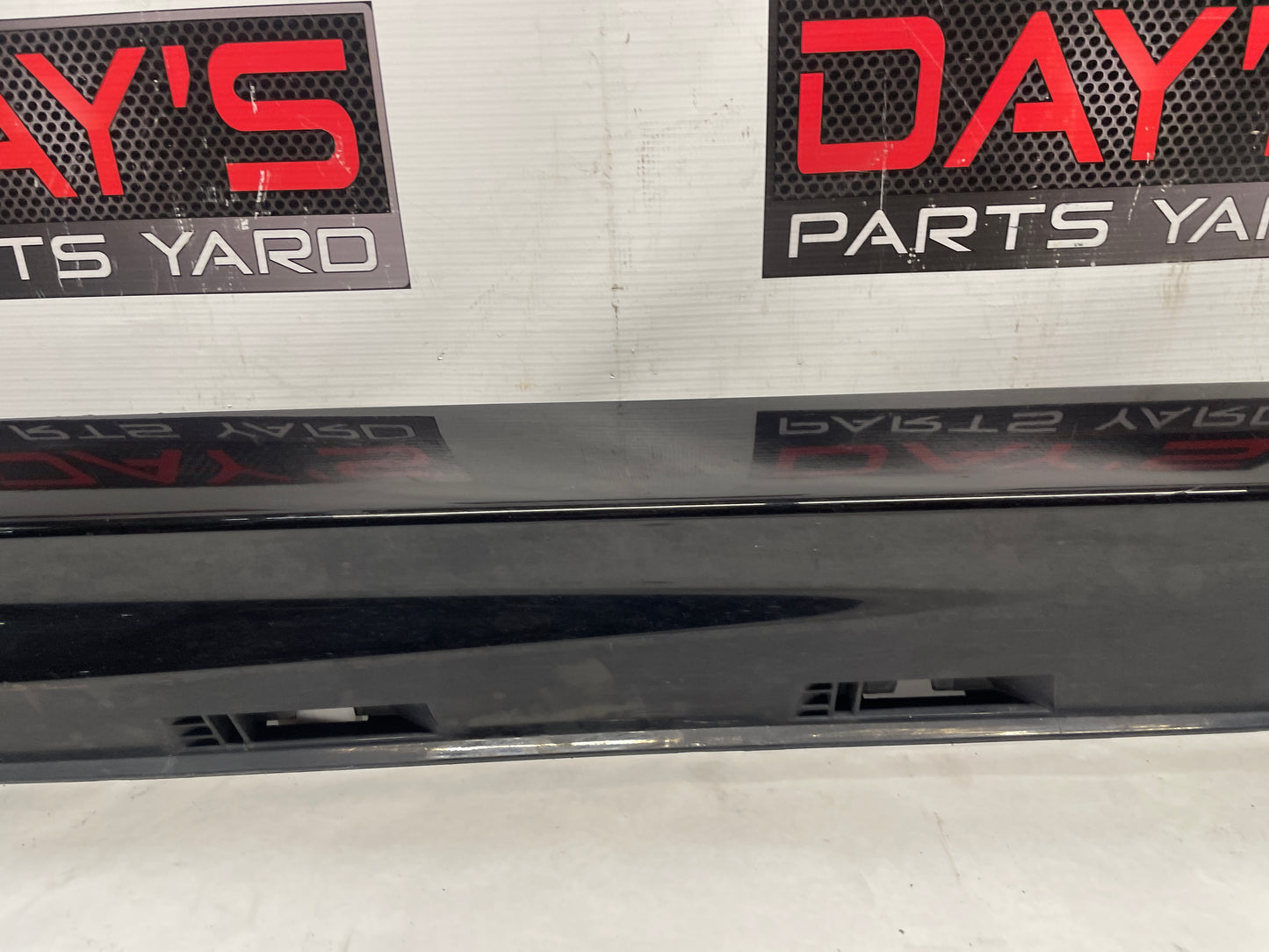 2016 Chevy SS Sedan RH Passenger Rocker Molding Side Skirt Panel Trim OEM - Day's Parts Yard