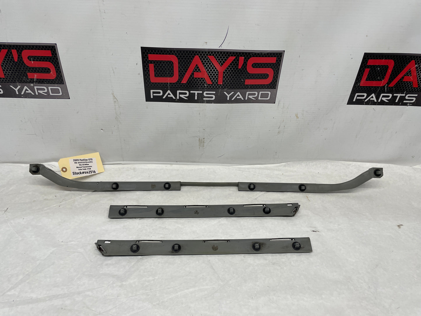 2005 Pontiac GTO Rear Bumper Brackets Guides Set 3 Piece OEM - Day's Parts Yard