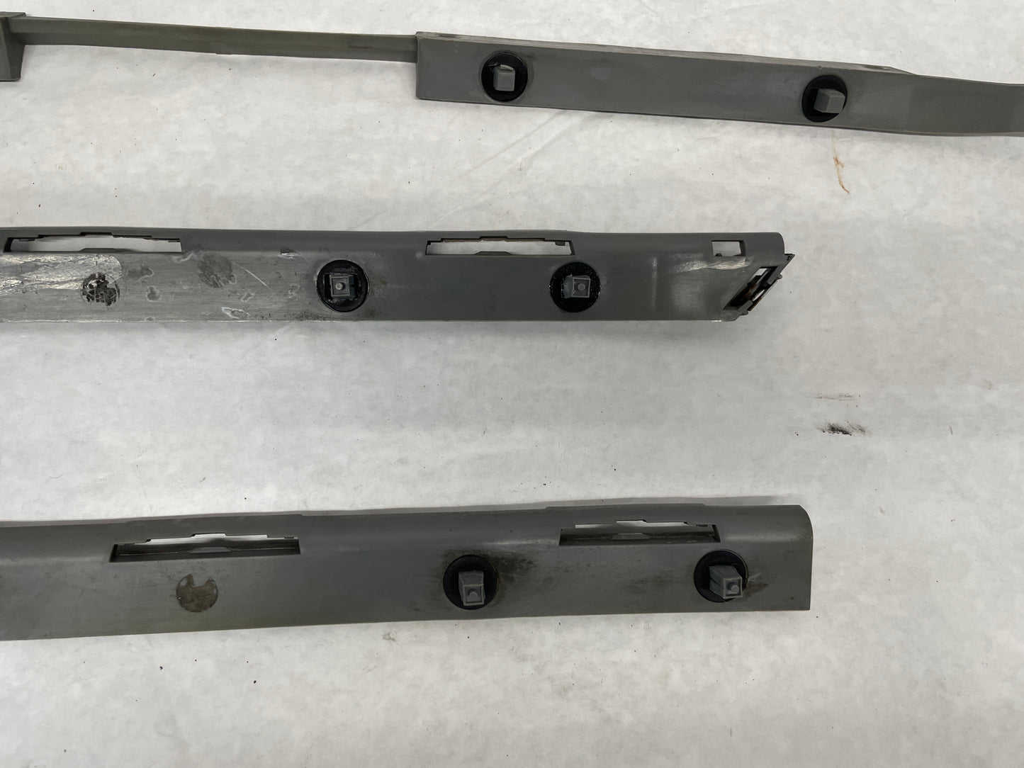 2005 Pontiac GTO Rear Bumper Brackets Guides Set 3 Piece OEM - Day's Parts Yard